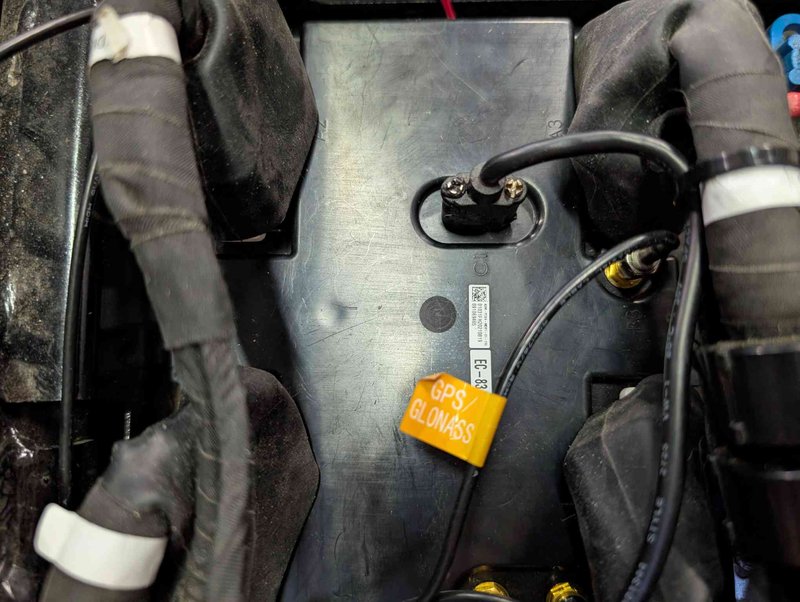 USB-Kabel am Mini-B-Port des MDB